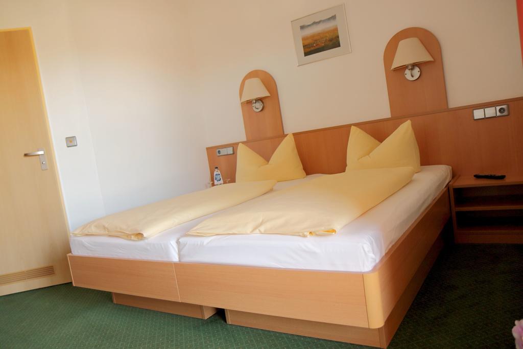 Land-Gut-Hotel Seeblick Klietz エクステリア 写真